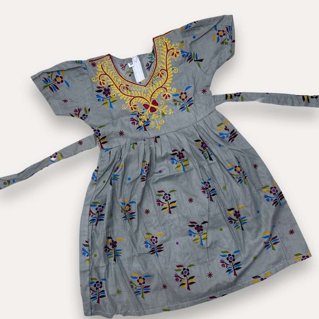 ملابس متنوعه للأطفال لعمر 3 شهور