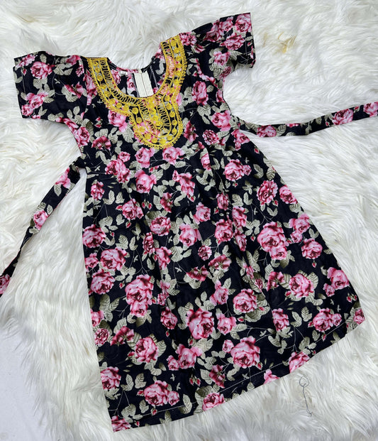 ملابس متنوعه للأطفال لعمر 3 شهور