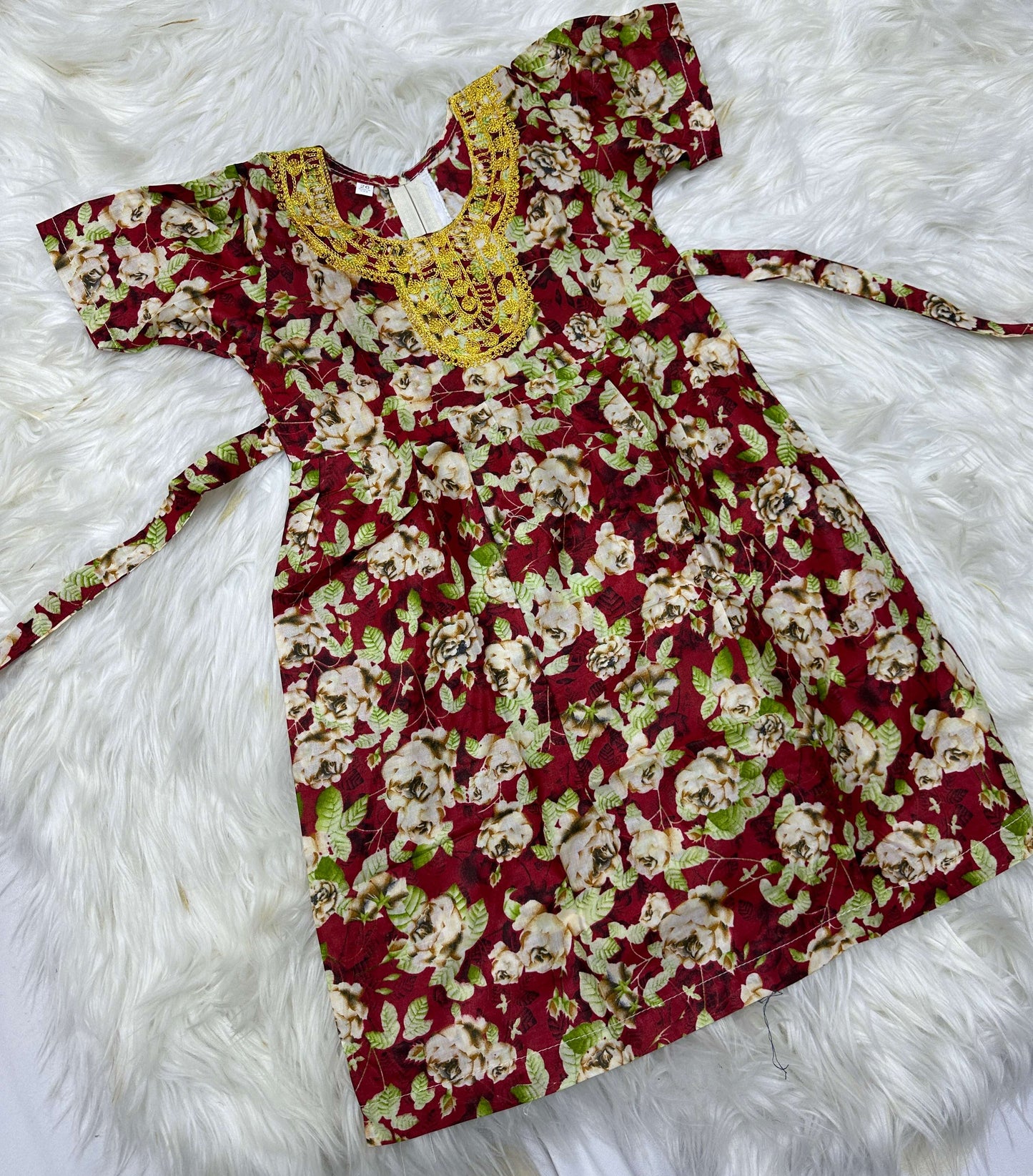 ملابس متنوعه للأطفال لعمر 3 شهور