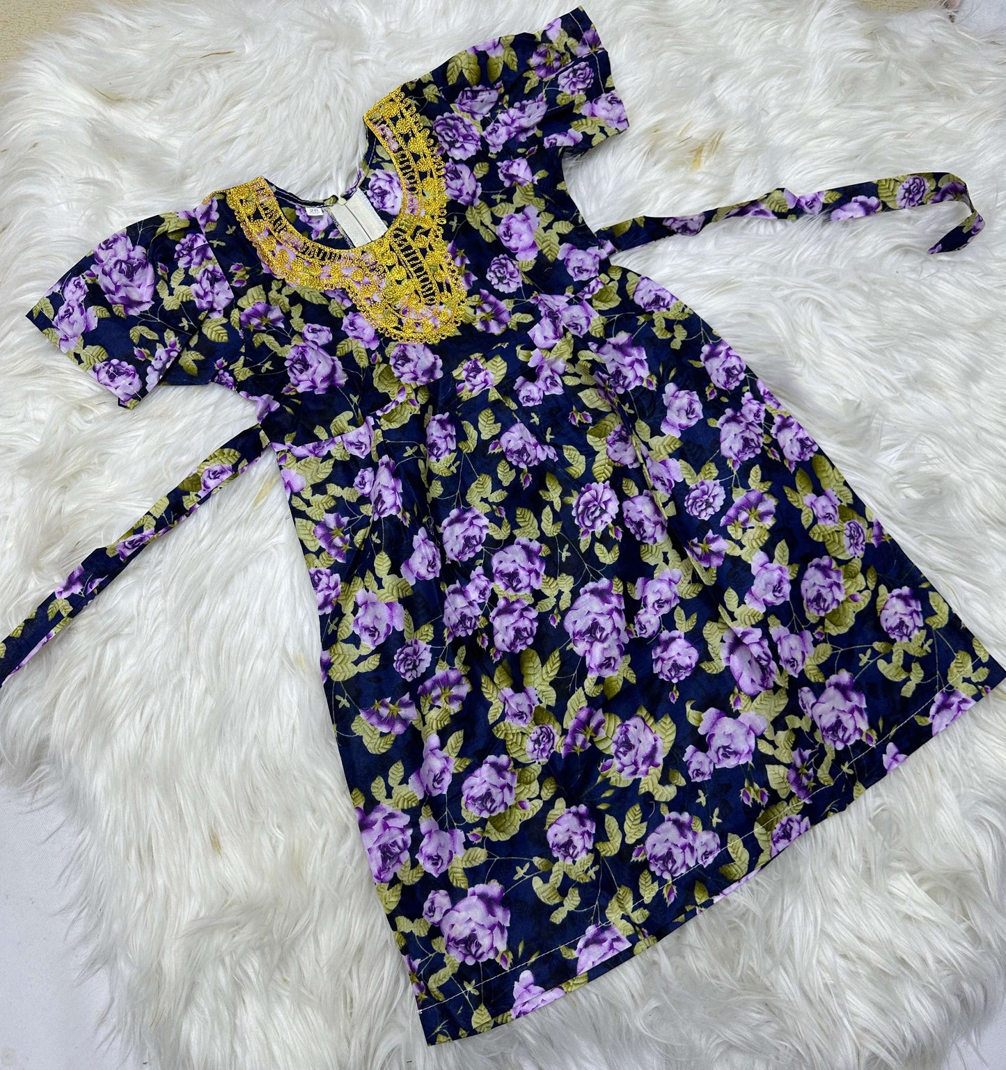 ملابس متنوعه للأطفال لعمر 3 شهور