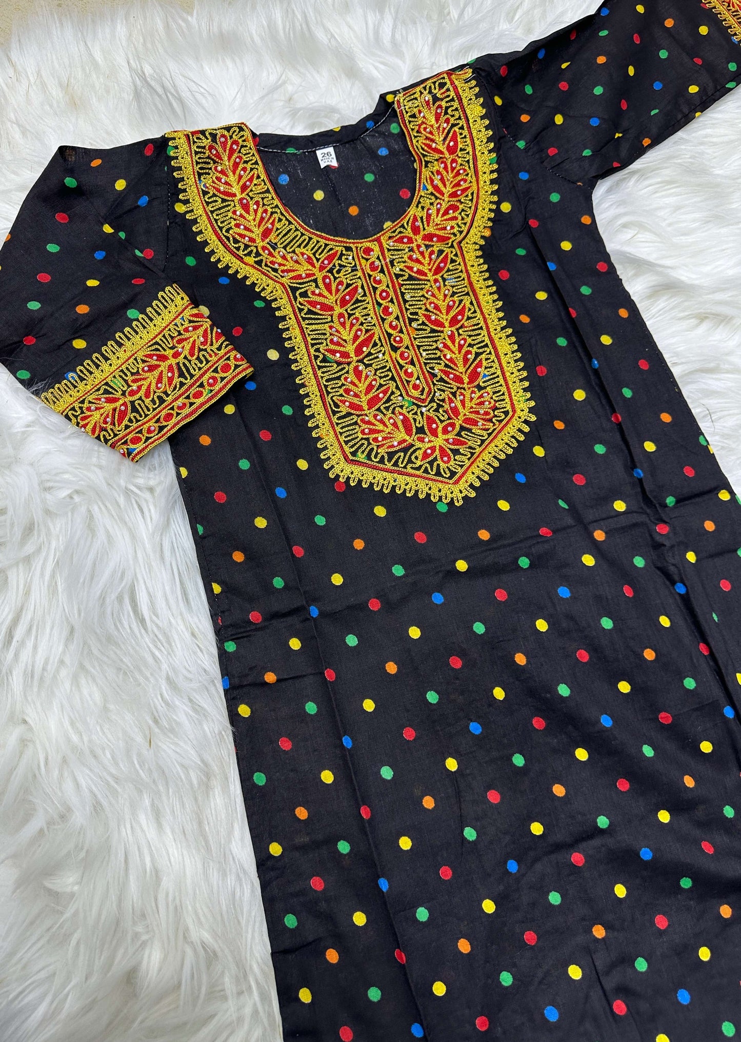 ملابس متنوعه للأطفال لعمر 3 شهور