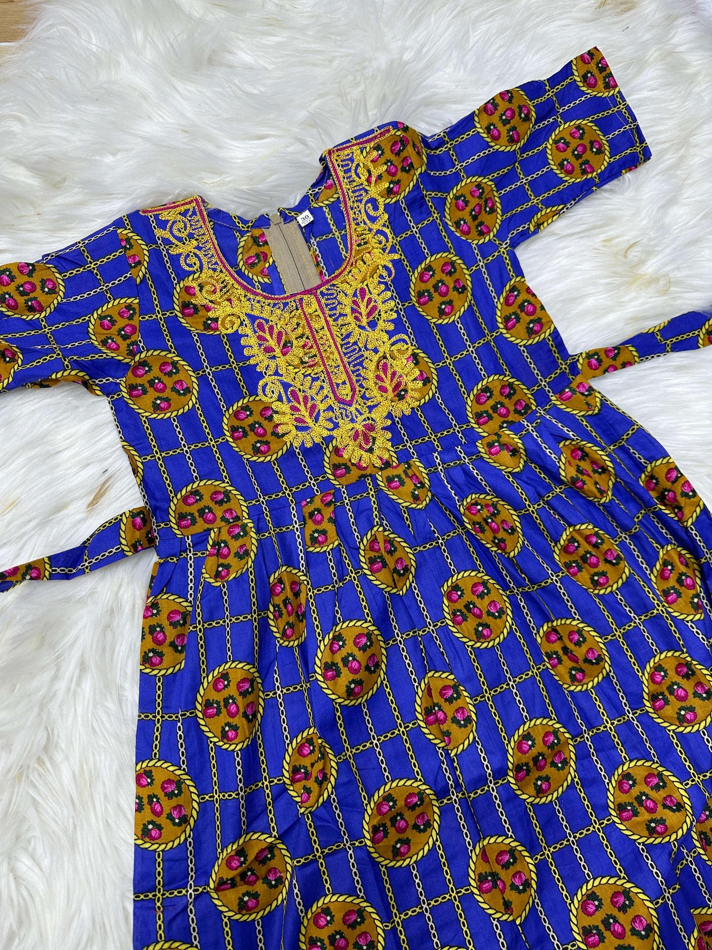 ملابس متنوعه للأطفال لعمر 3 شهور