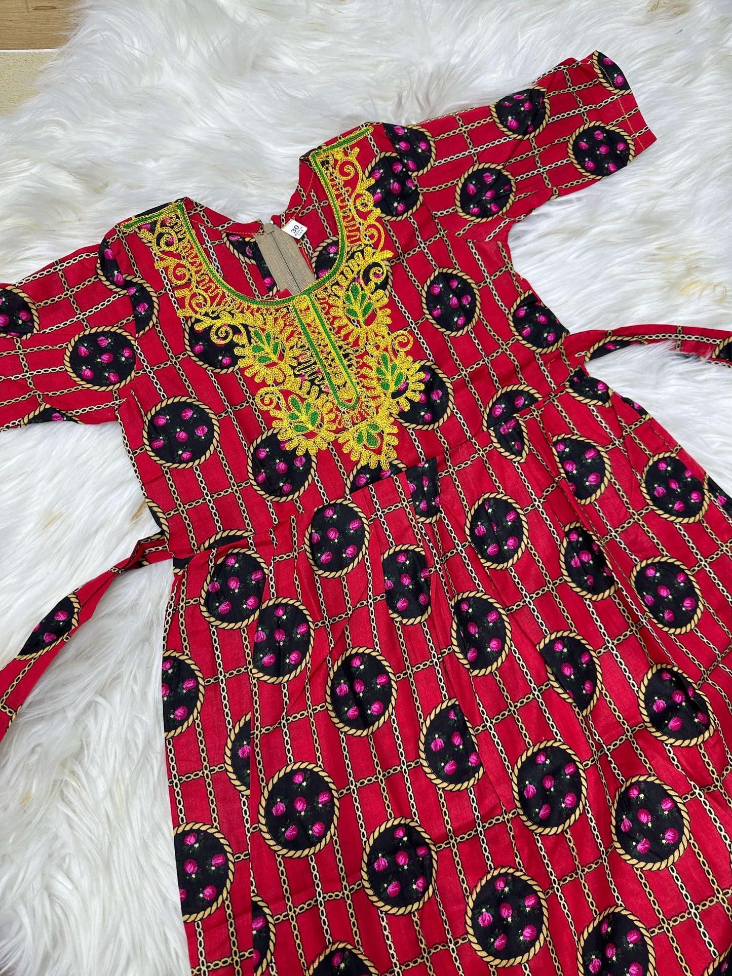 ملابس متنوعه للأطفال لعمر 3 شهور