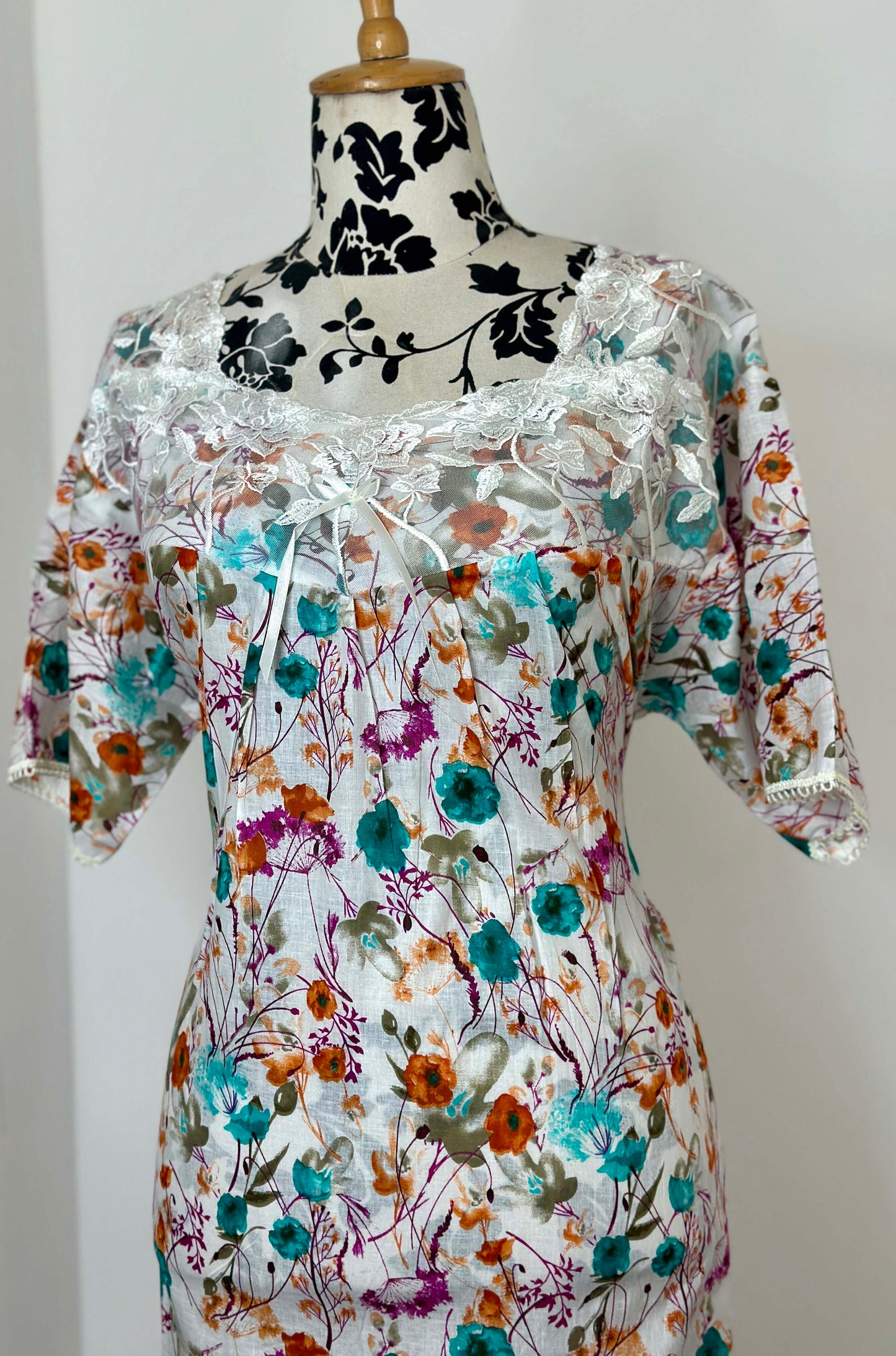 Lace jalabiyas 01